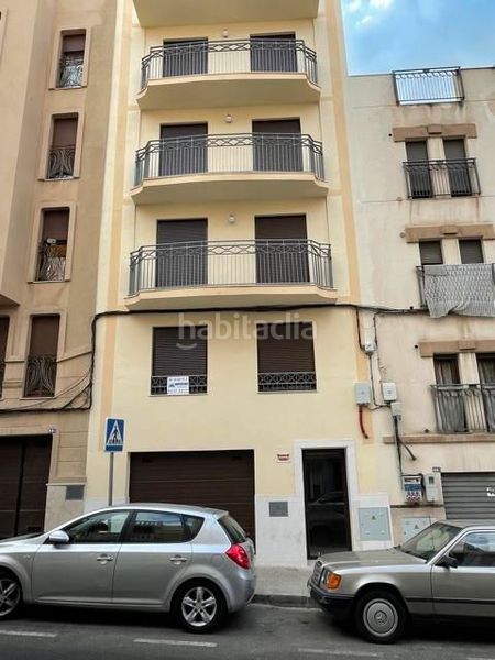 Foto 3966338b-736d-49d6-8176-69c1aad5ef2e. Edificio in Centro Melilla