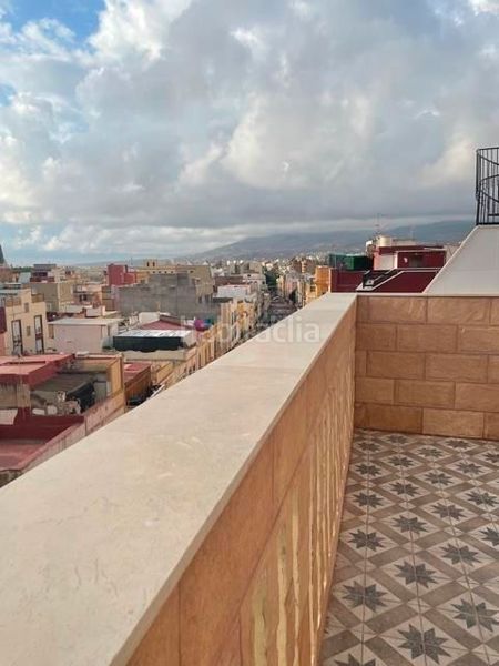 Foto dd06d033-44ec-4f9c-a86b-14389ee445ba. Edificio in Centro Melilla