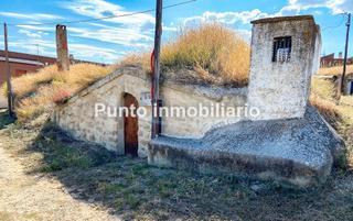 Local commercial  Avenida los cortijos. Cigales-bodega en venta
