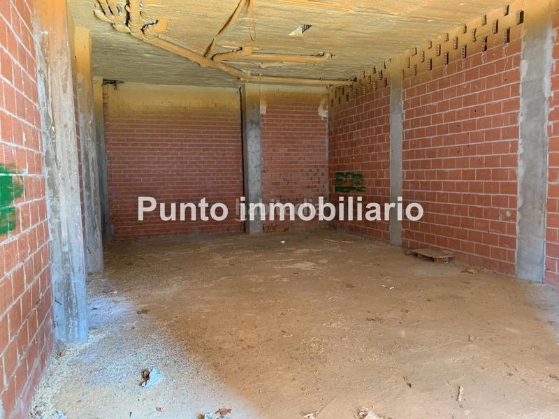 Foto 903524ce-9c95-406e-8001-fcb1f1a8a3ef. Local comercial Parquesol-local en bruto, muy buena ubicación en esquina, todo exterior. todo fachada excelente inversión!!!! en Valladolid