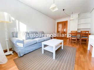 Rent Flat  Calle de manuel azaña. Parquesol: vivienda en alquiler de dos dormitorios y dos baños.