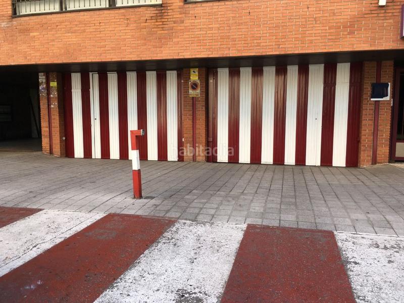 Foto 376f239a-2d6a-41d7-86a4-07302c41c5ce. Aparcament cotxe a calle estadio 9 a Plaza de Toros Valladolid