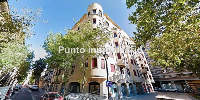 Foto 209324a9-9cda-4f9a-b80a-99a8bcecd0c5. Rent business premise in plaza de san miguel 4 in Valladolid