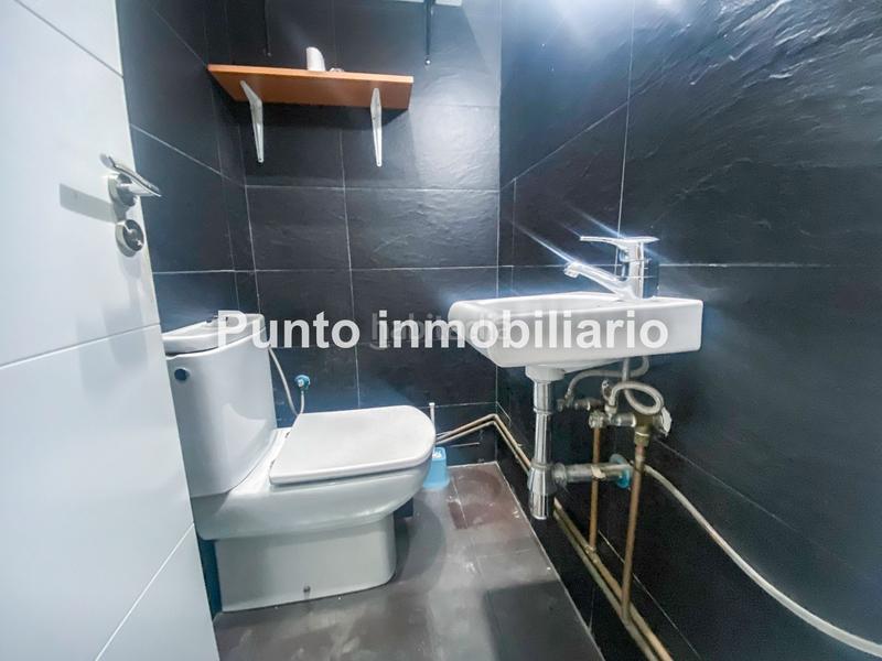 Foto 0d400af4-571d-440b-995c-06590bc8a55c. Location local commercial dans paseo del cauce 56 dans Valladolid