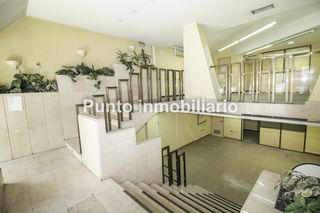 Local Comercial en Calle santa maría 19. Punto inmobiliario: centro; zona plaza españa: local en alquiler