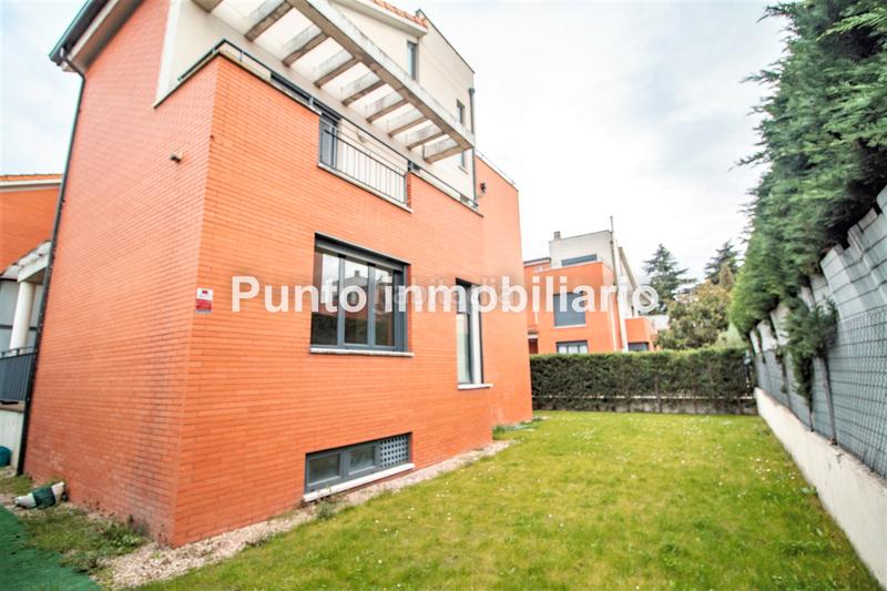 Foto 0ce0469b-5de6-4596-b496-7402f932dab5. Xalet amb calefacció aparcament a La Victoria - Puente Jardín Valladolid