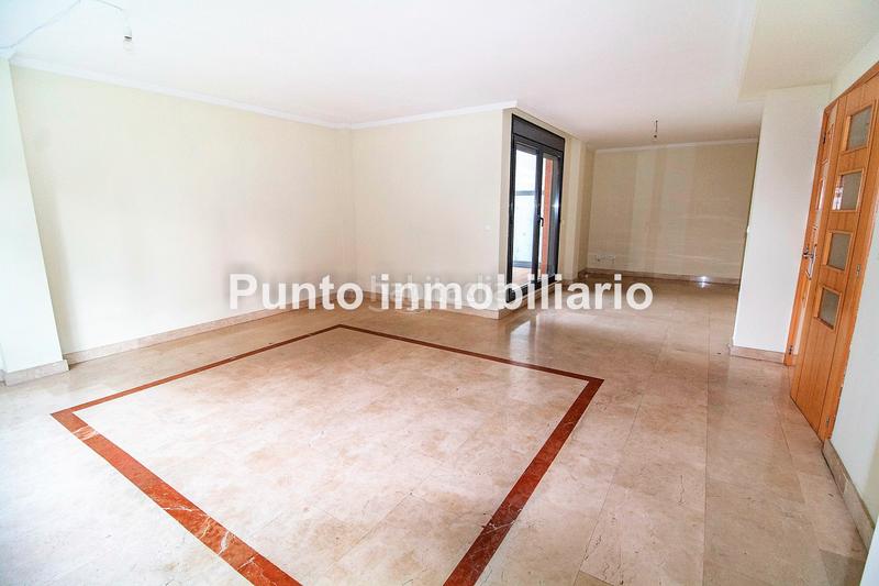 Foto 4c9cb616-6b80-43cd-95a1-a686cdd20702. Xalet amb calefacció aparcament a La Victoria - Puente Jardín Valladolid