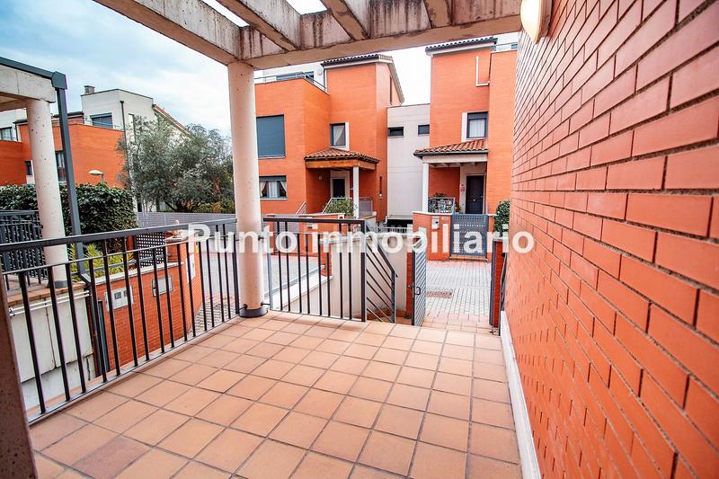 Foto 6ad862a0-6992-42bb-9956-219c4958a8a2. Xalet amb calefacció aparcament a La Victoria - Puente Jardín Valladolid