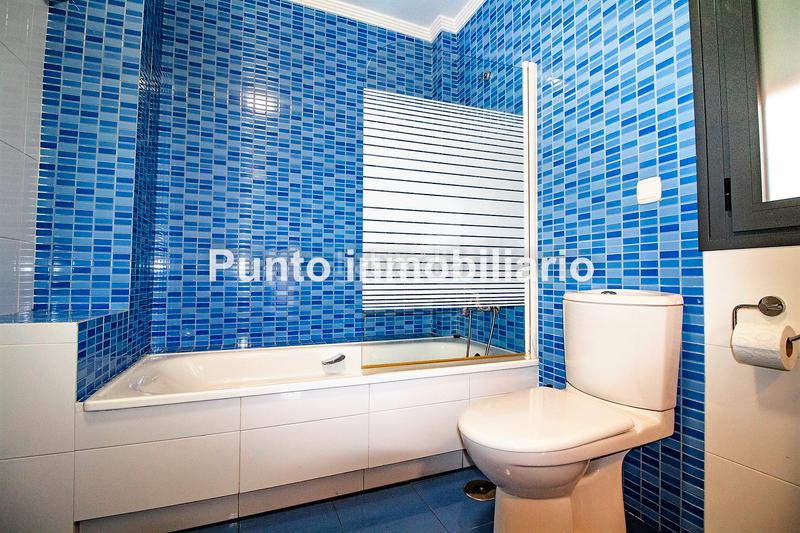 Foto eea95e50-5392-48c9-a545-a44d8c2f49c8. Xalet amb calefacció aparcament a La Victoria - Puente Jardín Valladolid