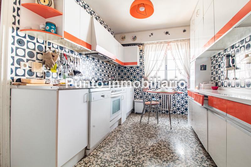 Foto 874ff6b1-9e8c-4a80-95c0-5cbc2584897f. Appartement avec chauffage parking dans Centro Valladolid