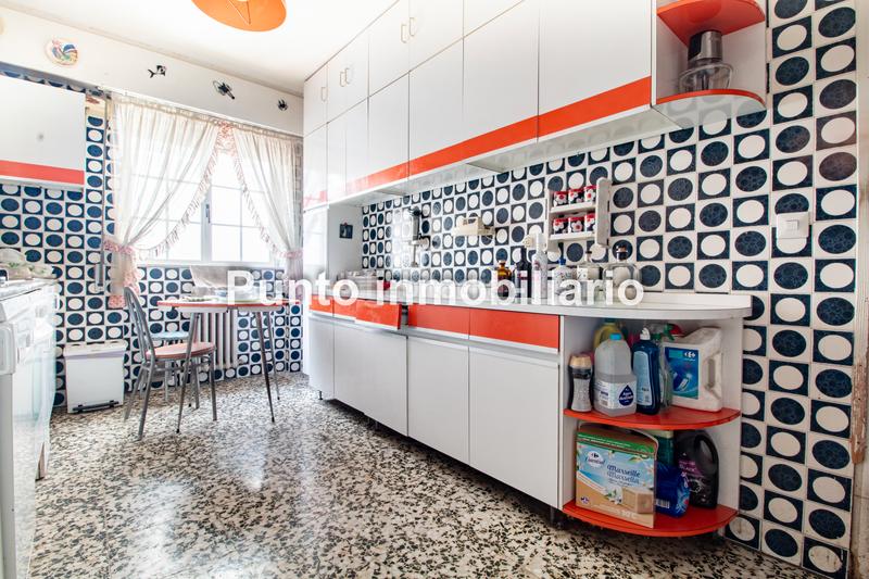 Foto ffdfa043-fcc0-4469-90e2-6c56278b73c2. Etagenwohnung mit heizung parking in Centro Valladolid