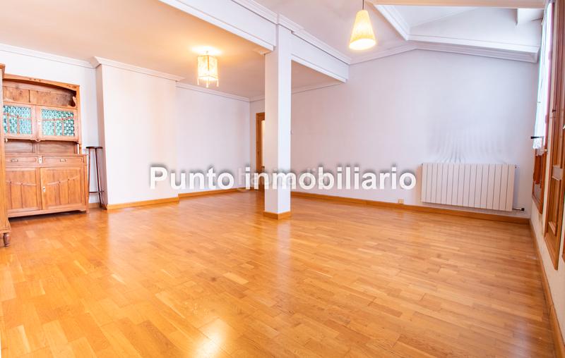 Foto 4828d54e-c754-4889-97c7-fe8692379993. Pis a calle perú 7 a Campo Grande Valladolid
