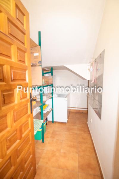 Foto f9ffc82d-c23f-483b-a384-a9d1b48d0601. Casa aparellada amb xemeneia calefacció aparcament piscina a Valladolid