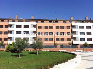 Rent Flat in Calle santa ana 2f. Arroyo de la encomienda, frente al hotel ac santa ana