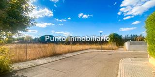 Residential Plot in Calle domingo de andrade 6. Entrepinos: parcela en venta de 860 m2