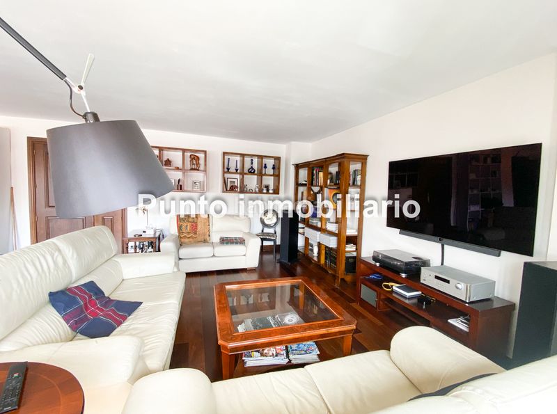 Foto af65c1e7-4058-4ad1-b1bb-201c1ee112ad. Pis amb calefacció aparcament a Centro Valladolid