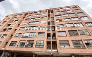Apartment  Calle alonso pesquera. Vivienda en venta en el zona de plaza santa cruz - oportunidad ú