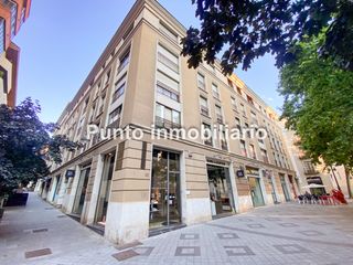 Rent Flat  Calle dulzainero ángel velasco. Centro: espléndida vivienda en alquiler sin amueblar. amplio sal