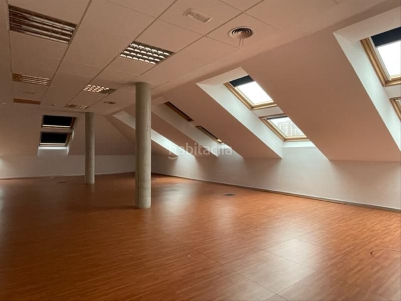 Foto 24976740-814c-4747-ab65-7a4664c076ec. Alquiler oficina en calle río danubio 1 oficina amplia en Santander