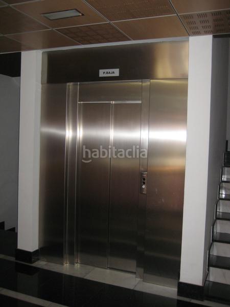 Foto 124832fb-1482-4c2a-acf7-7ad580b30a79. Lloguer oficina a calle río danubio 1 a Alisal - San Román Santander