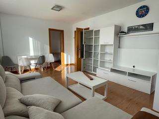 Rent Flat in Avenida de la libertad 19. Atico gran terraza. mompia