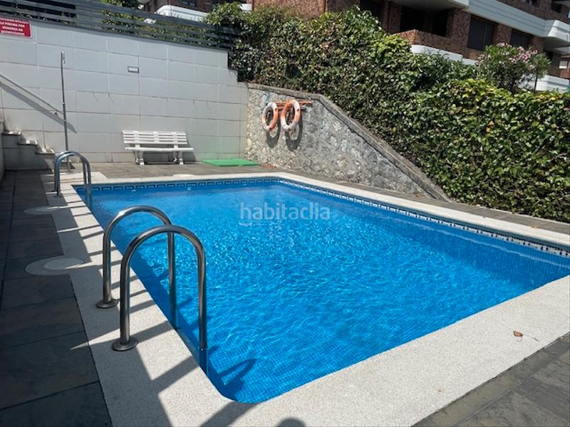 Foto 138e50c7-1d56-4d06-898d-fd4a44350569. Casa adosada en calle lirio 11 impecable casa pareada. junto hospital valdecilla. sur- soleado en Santander