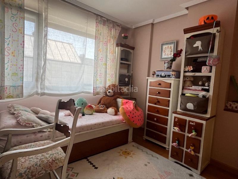 Foto 56311ce5-8443-4dec-9cb7-52e5d401fd48. Casa adosada en calle lirio 11 impecable casa pareada. junto hospital valdecilla. sur- soleado en Santander