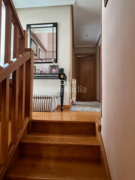 Foto 5ffbe27a-21cb-4b6d-8823-798d506131bd. Casa adosada en calle lirio 11 impecable casa pareada. junto hospital valdecilla. sur- soleado en Santander