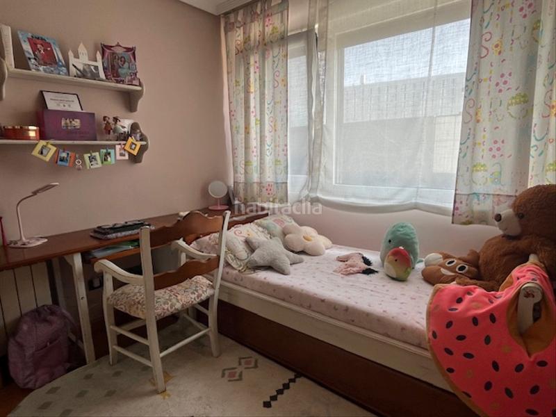 Foto a14dde5d-28ab-478e-9c3d-49019c07aa3e. Casa adosada en calle lirio 11 impecable casa pareada. junto hospital valdecilla. sur- soleado en Santander