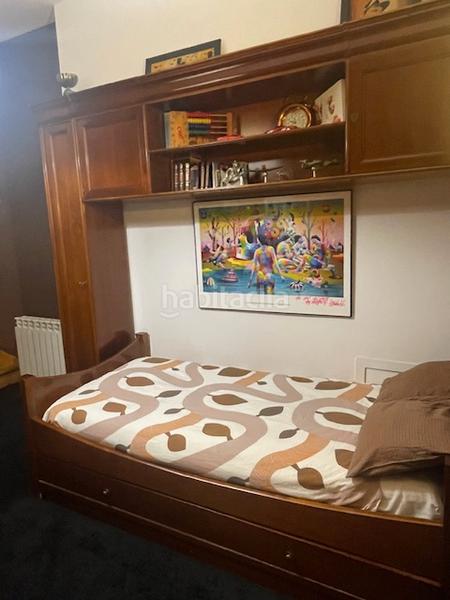 Foto b1853975-bfcf-4e0e-853e-393af50c4467. Casa adosada en calle lirio 11 impecable casa pareada. junto hospital valdecilla. sur- soleado en Santander