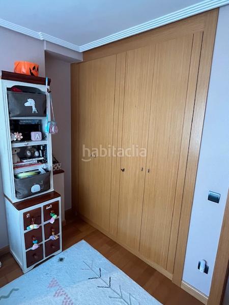 Foto e0cfa2de-9b01-4f11-a78f-f0f8e9d754dd. Casa adosada en calle lirio 11 impecable casa pareada. junto hospital valdecilla. sur- soleado en Santander