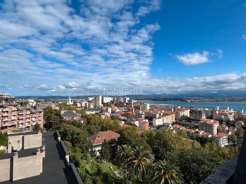 Foto 23fb8d06-0df4-439e-bbd7-b0885acc36b0. Zweistöckige wohnung in paseo del General Dávila 17 in Santander