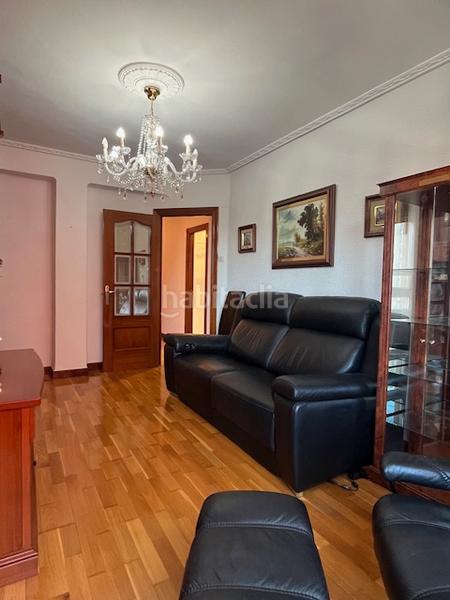 Foto 569ba834-4e00-4268-ab48-ed028c7b1255. Piso en grupo pronillo 2 impecable. 3 habitaciones. aparcamiento comunitario en Santander