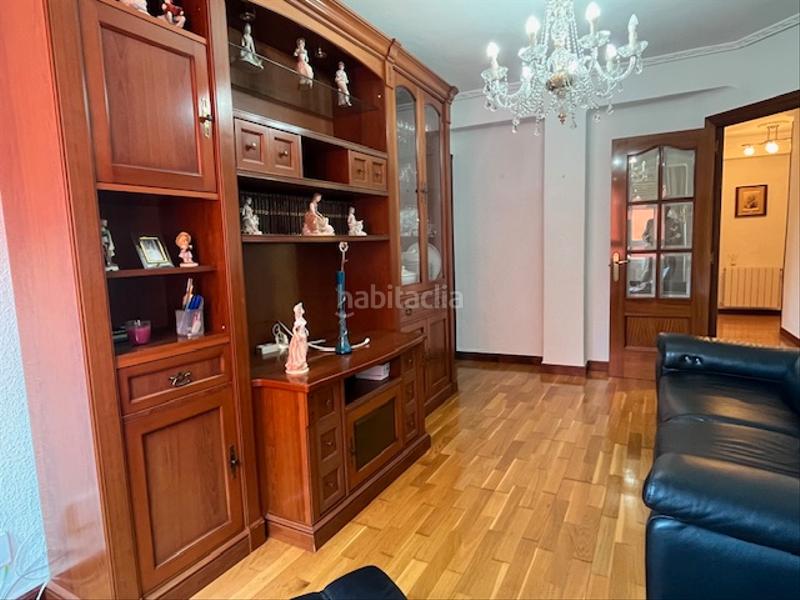 Foto aad7ef12-ab96-4409-8011-ba4be92ed000. Piso en grupo pronillo 2 impecable. 3 habitaciones. aparcamiento comunitario en Santander