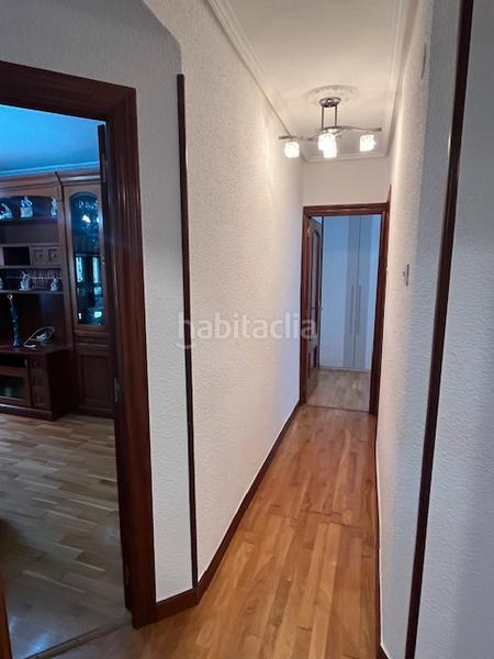 Foto d4ca7a70-1c00-494a-bb91-2838856be021. Piso en grupo pronillo 2 impecable. 3 habitaciones. aparcamiento comunitario en Santander