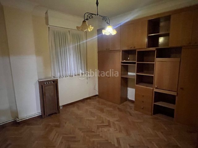 Foto ef969d9f-e1cd-4a6e-87d6-705735a51ac1. Pis a calle castilla 11 a Castilla - Hermida Santander