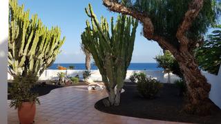 Xalet a Costa Teguise. Exclusivo - villa en primera linea del mar