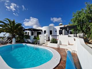 Xalet a Nazaret. Villa en nazaret