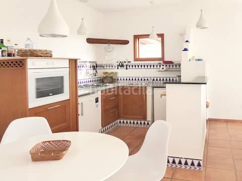 Foto c2d00ed8-fd49-45c0-8189-a6ba0535b4d6. Casa amb aparcament a Mala Haría