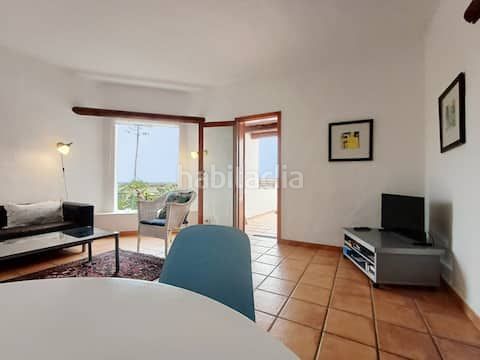 Foto cd766b2a-f01c-409f-a3e3-567c0bbf9255. Casa amb aparcament a Mala Haría