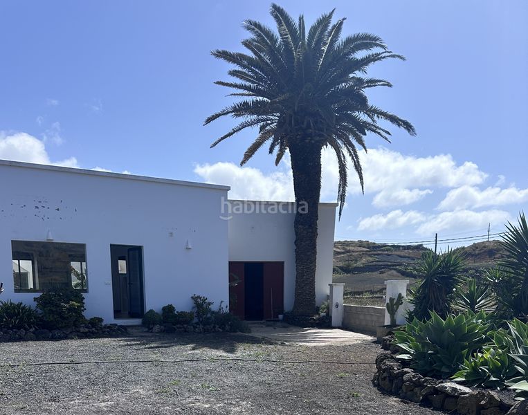 Foto 4d5d7b17-3fe6-4599-acf7-51ce62f0a532. Casa adossada a Ye Haría
