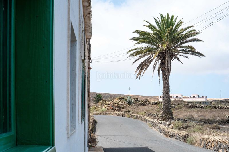 Foto 57f5d5a5-1602-492e-9ee1-1286e2b15227. Casa adossada a Ye Haría