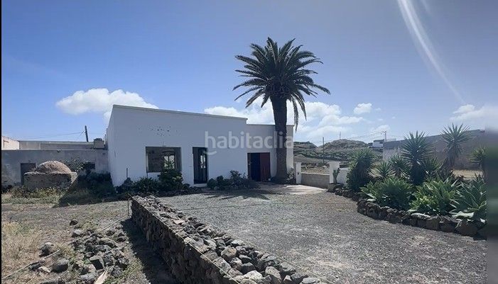 Foto 5d4b7d43-43c4-4ffb-8078-9ea3e0ff24ab. Casa adossada a Ye Haría