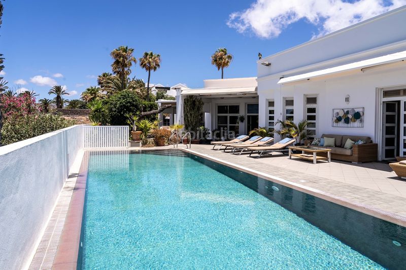 Foto 0f8015e2-32f9-4021-98f5-b27dce2bc11e. Chalet en costa Teguise Teguise