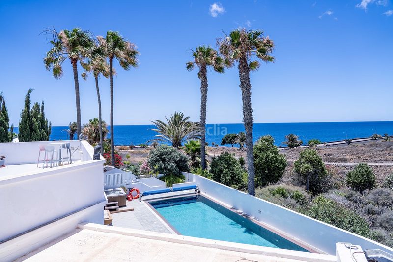 Foto 27ff2d45-ed42-46cc-9d32-7aed5b5450d1. Xalet amb piscina a costa Teguise Teguise