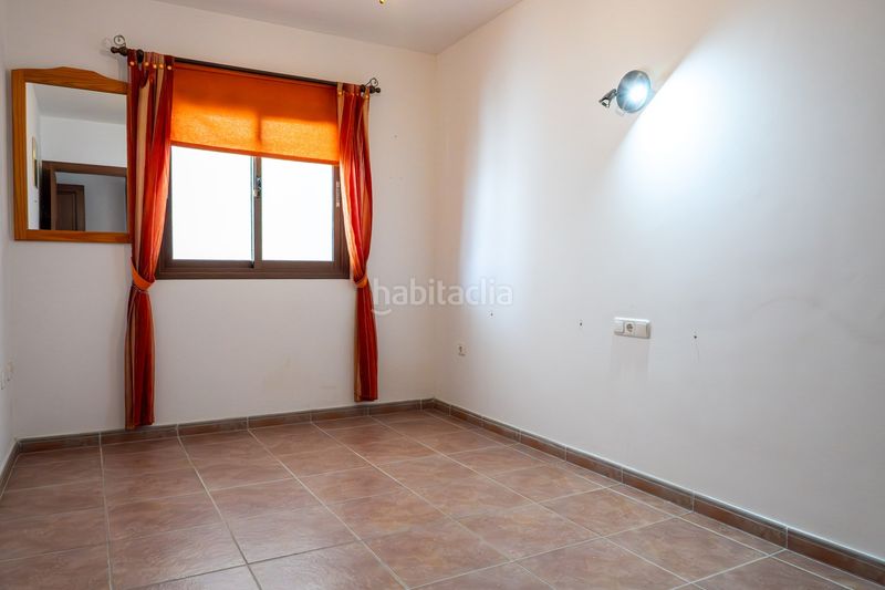 Foto f2456f53-460d-4b9e-92f7-4386ec30a621. Apartament amb piscina a costa Teguise Teguise