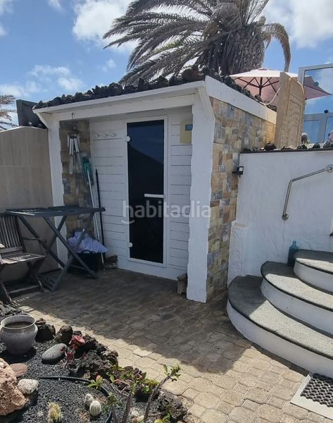 Foto c6d722e7-ca0d-4d39-9651-a413c388f5a7. Casa amb aparcament a Charco de Palo Haría