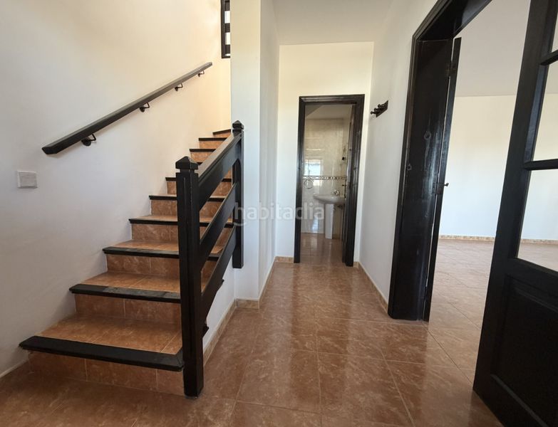 Foto a0b2a3c7-9a06-409d-9aa3-1e2ce751a6b3. Casa aparellada a costa Teguise Teguise