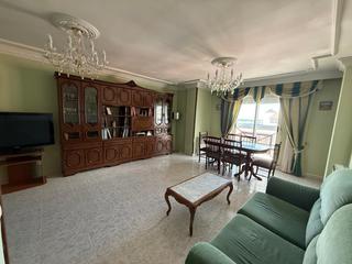 Pis en Pearanda de Bracamonte. Se vende amplio y luminoso piso de 3 dormitorios con ascensor en