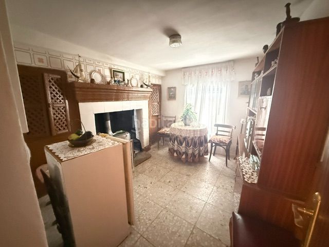 Foto 97af1021-e139-43e7-be06-dd1838e62471. Casa a Salmoral